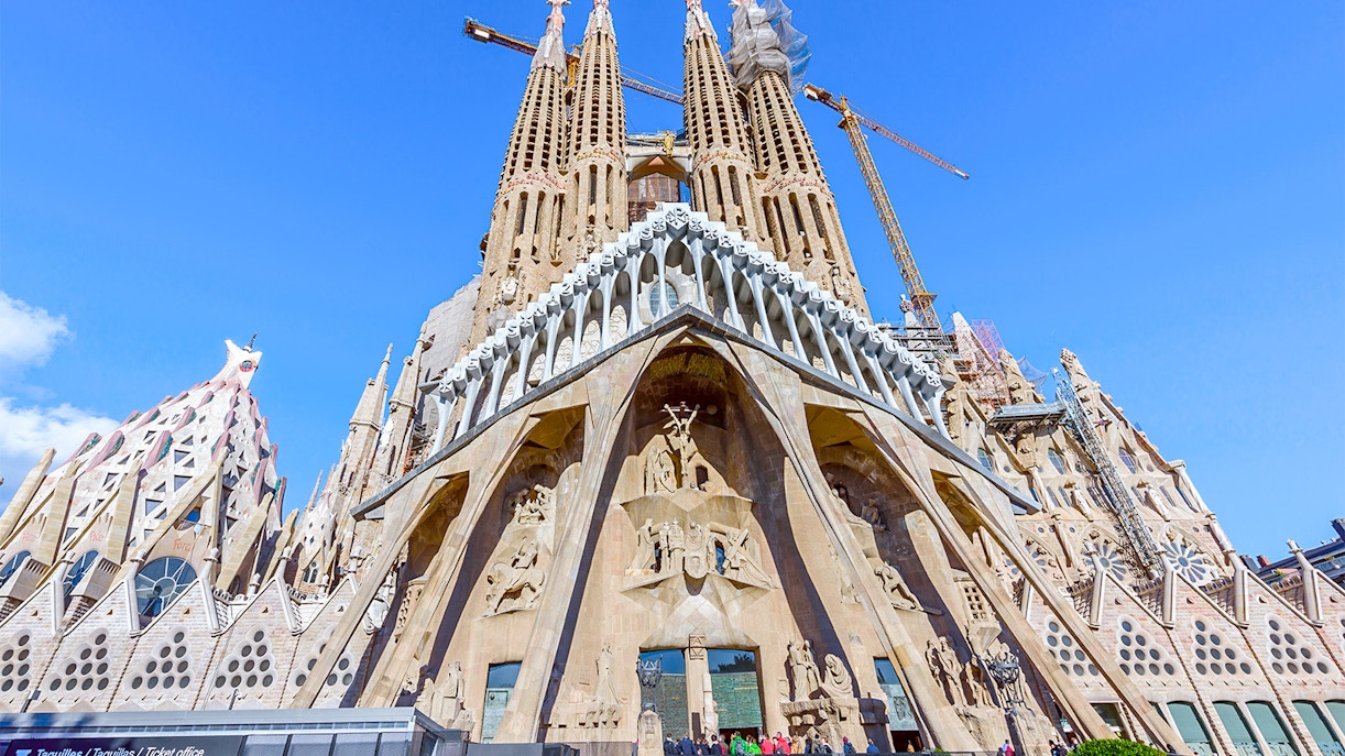 Sagrada Familia Passion Facade