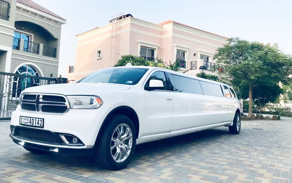 private hourly limousine rental in dubai with transfers-11 private hourly limousine rental in dubai with transfers-11