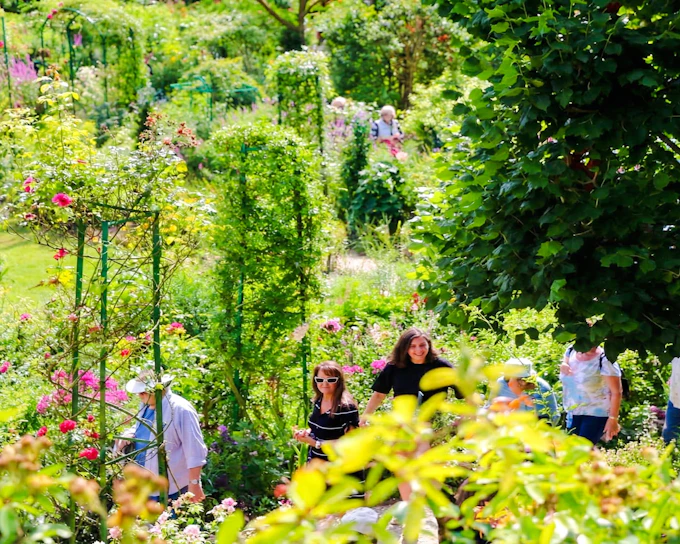 From Paris: Giverny & Versailles Small-Group Guided Day Trip