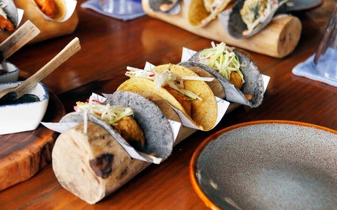Puerto Morelos: Beachside Tacos & Town Tour with Tequila Tasting