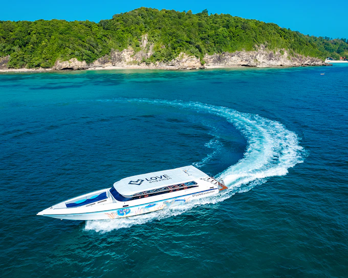 From Khao Lak: Similan Islands Speedboat Tour with Breakfast, Lunch & Transfers