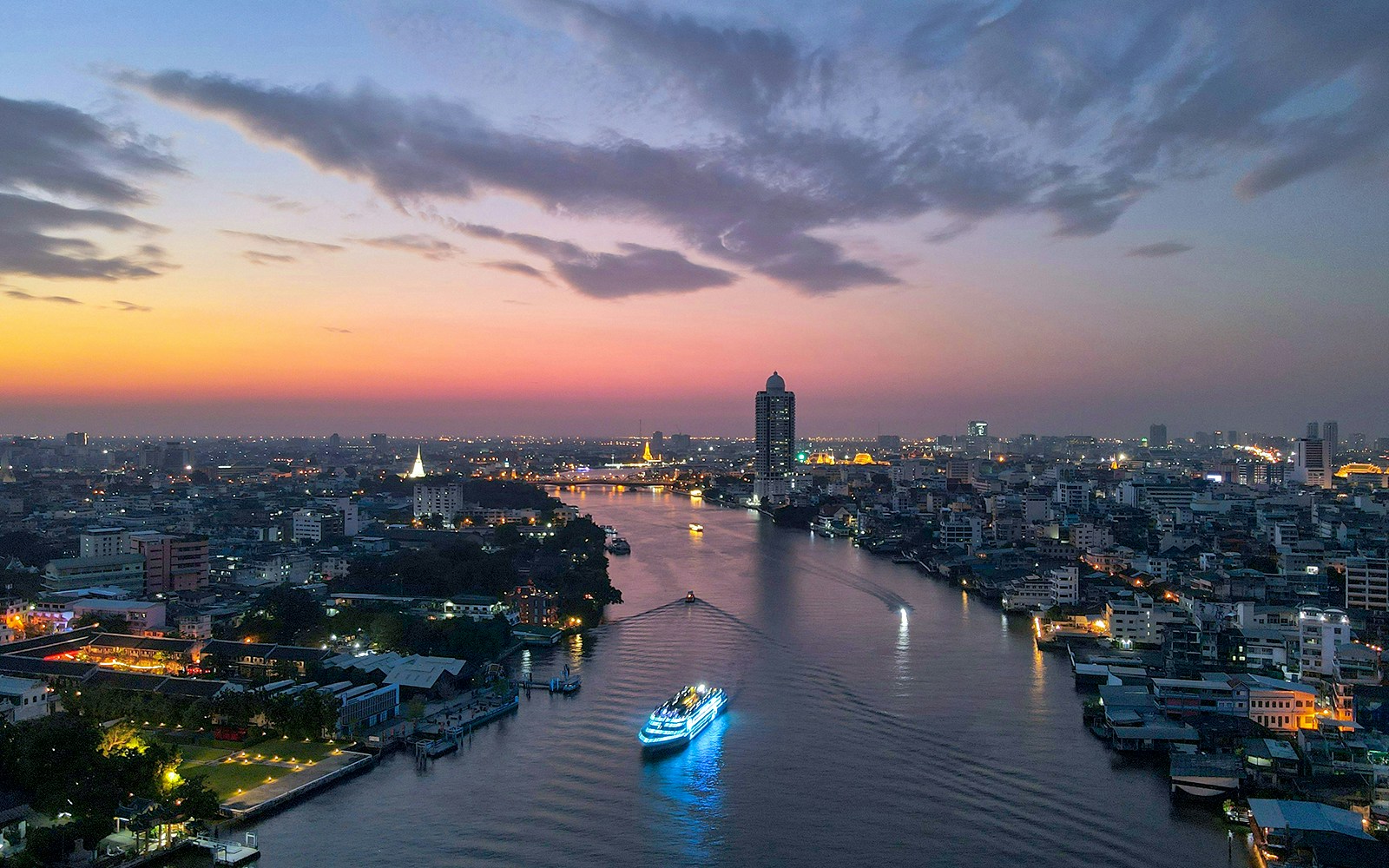 Sunset Dinner Cruise on Chao Phraya River, Bangkok