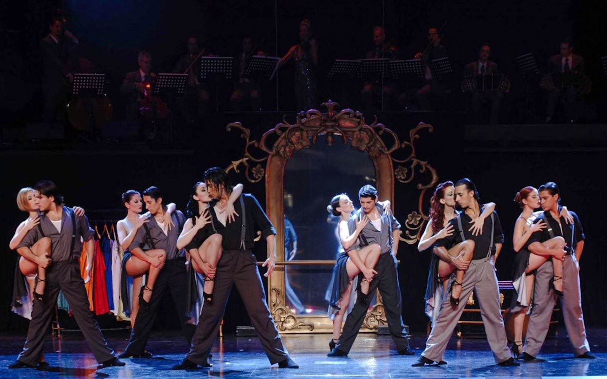 Dancers performing at Tango Porteño Show in Buenos Aires.