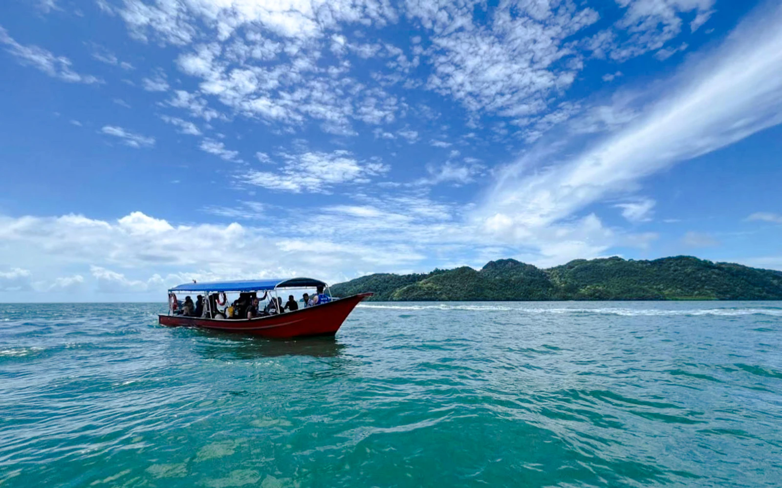 Langkawi Dangli Island Boat Trip with Snorkeling and Beach Stop Image 3