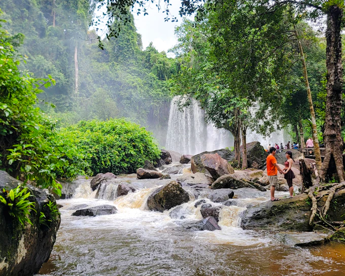 From Siem Reap: Kulen Mountain Waterfalls and Tonle Sap Floating Village Sunset Tour with Picnic Lunch