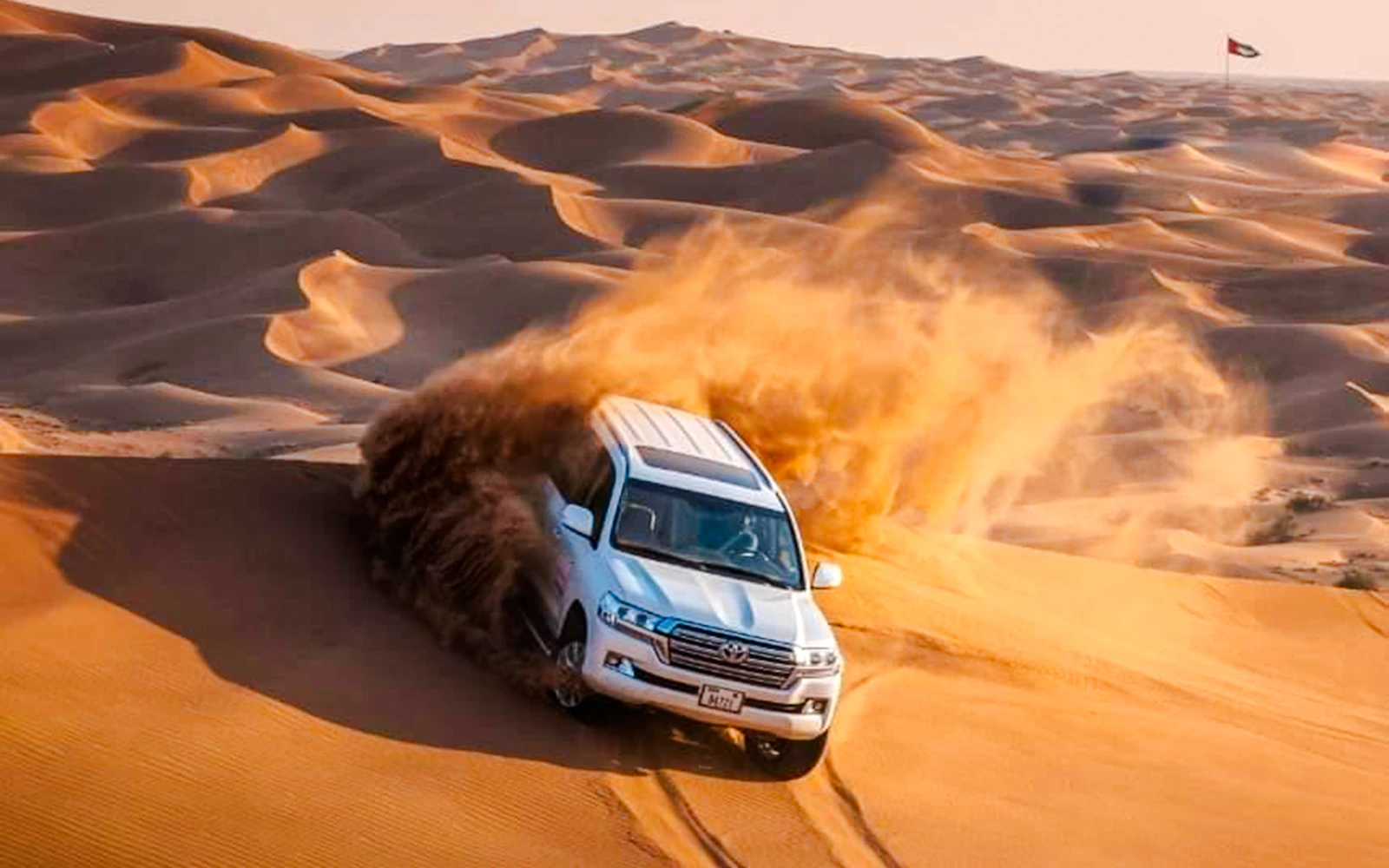 Private Red Dunes Desert Safari with Premium BBQ Dinner