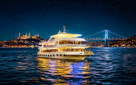 Bosphorus 4-Course Dinner Cruise with Live Show & Private Table
