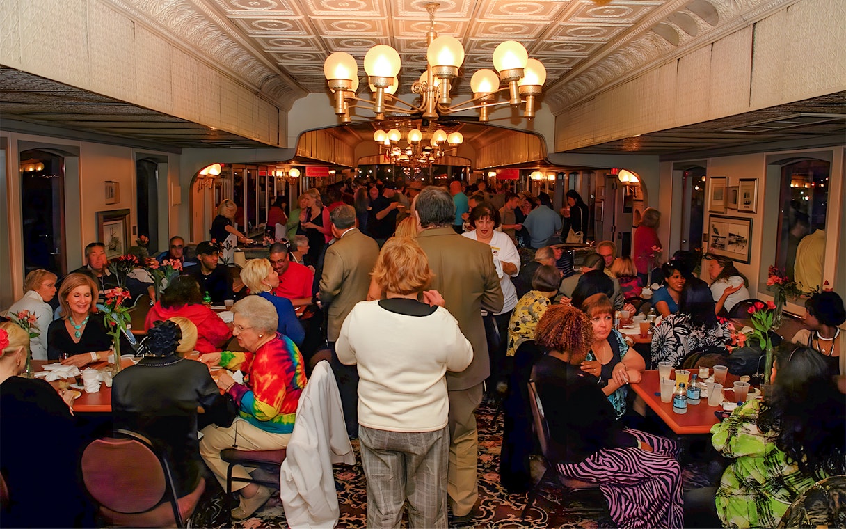 Guests dining in the Steamboat Natchez dining room, New Orleans.