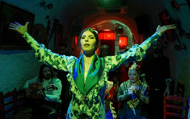 Flamenco dancer performing at Flamenco Cuevas Los Tarantos, Granada.