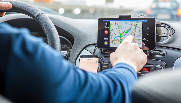 Car With gps to blue mountains