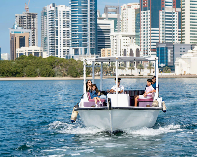 Sharjah Boat Tour with Al Noor Island Access