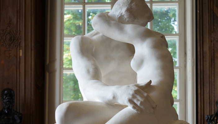 The Kiss Sculpture