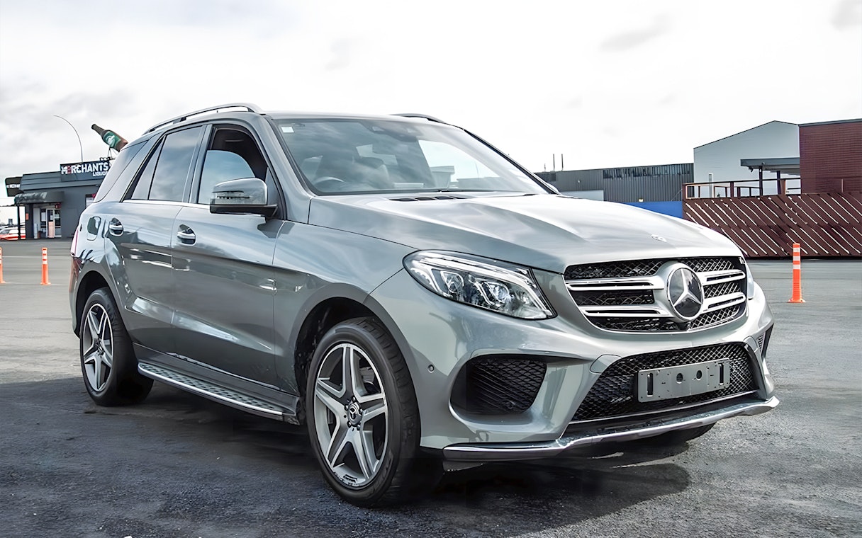 Transfer vehicle for Auckland to Hobbiton Movie Set tour.