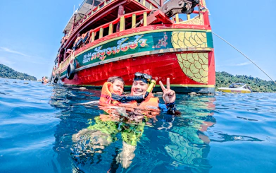 Koh Chang 3 or 4-Island Big Boat Snorkeling Tour with Lunch