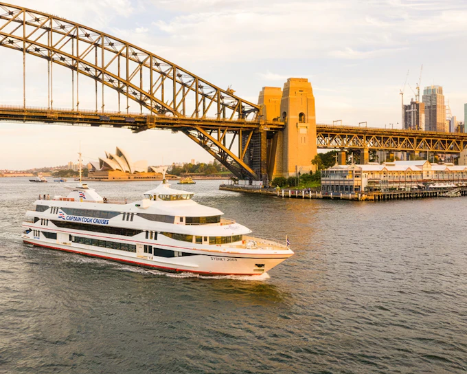 3-Hour Starlight Dinner Cruise in Sydney