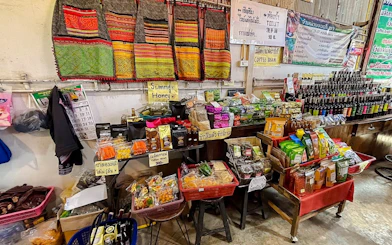 From Chiang Mai: Doi Suthep, Wat Pha Lad & Meo Hill Tribe Village Tour