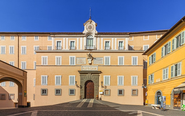 Castel Gandolfo Full Experience with Eco-Minibus Tour of Pontifical Gardens