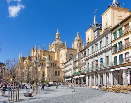 Plaza Mayor in Segovia with Segovia Cathedral in the background.