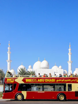 Big Bus Abu Dhabi in front of Sheikh Zayed Grand Mosque.