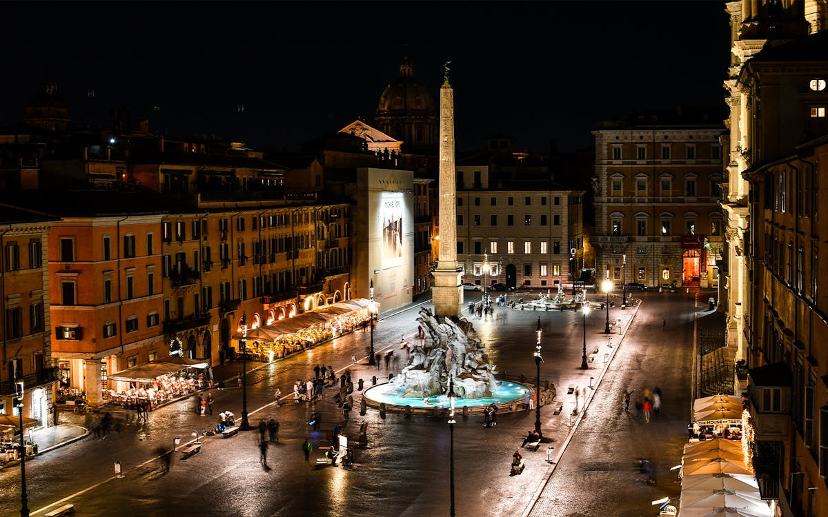 Piazza Navona at night