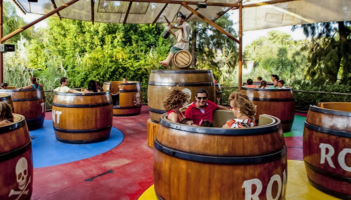the barrel ride at the isla Magica
