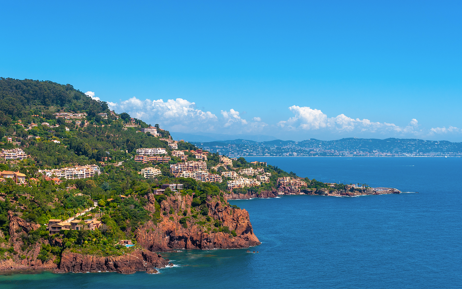 Le Palais Bulles, France