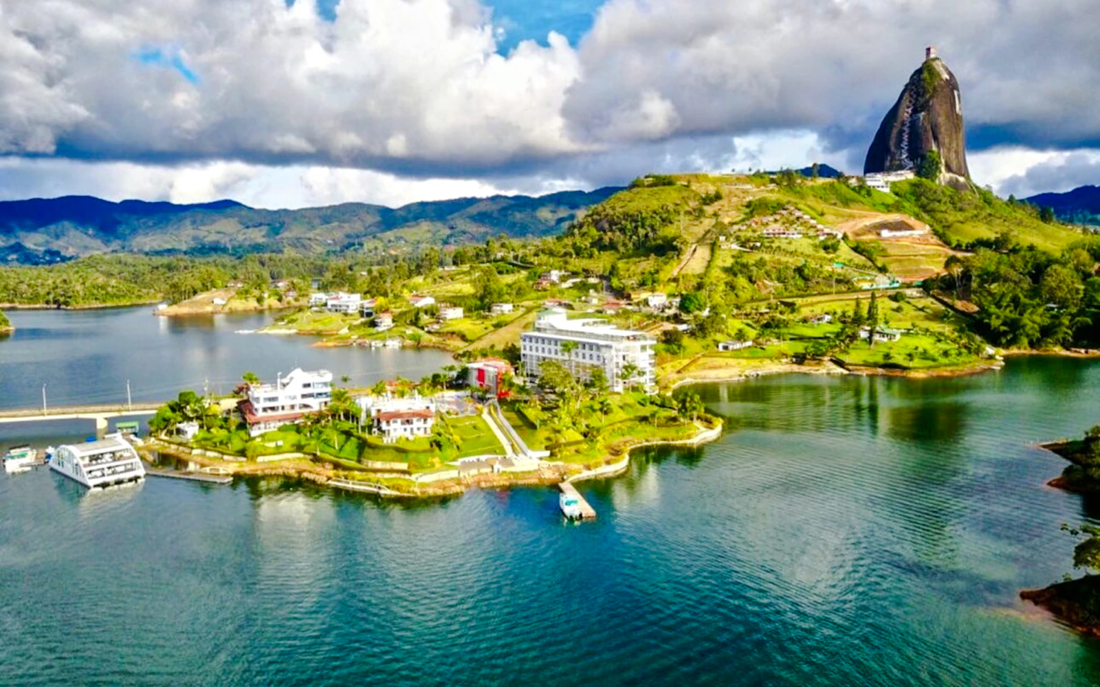 From Medellín: Guatapé and El Peñol Rock Day Trip with Food Tastings Lunch and Boat Ride (Product 53667)
