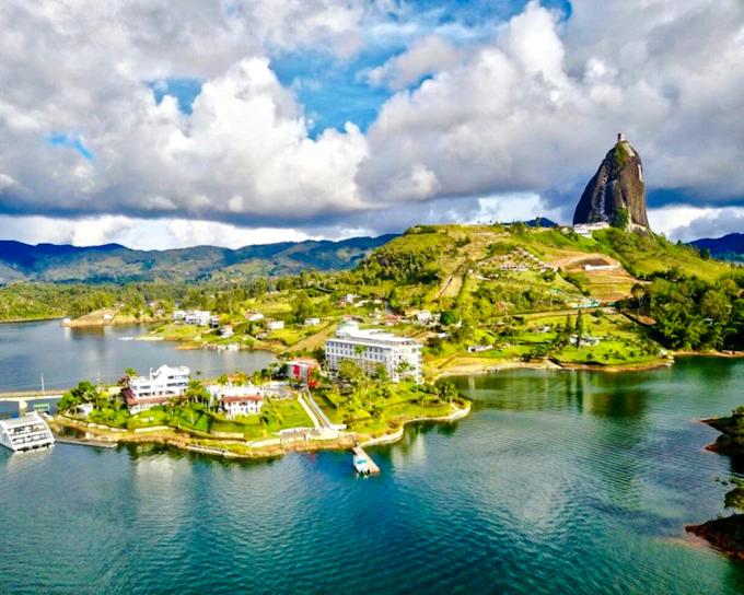 From Medellín: Guatapé and El Peñol Rock Day Trip with Food Tastings Lunch and Boat Ride (Product 53667)