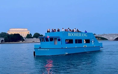 Boomerang cruise on Potomac River with view of Lincoln Memorial in Washington, DC.