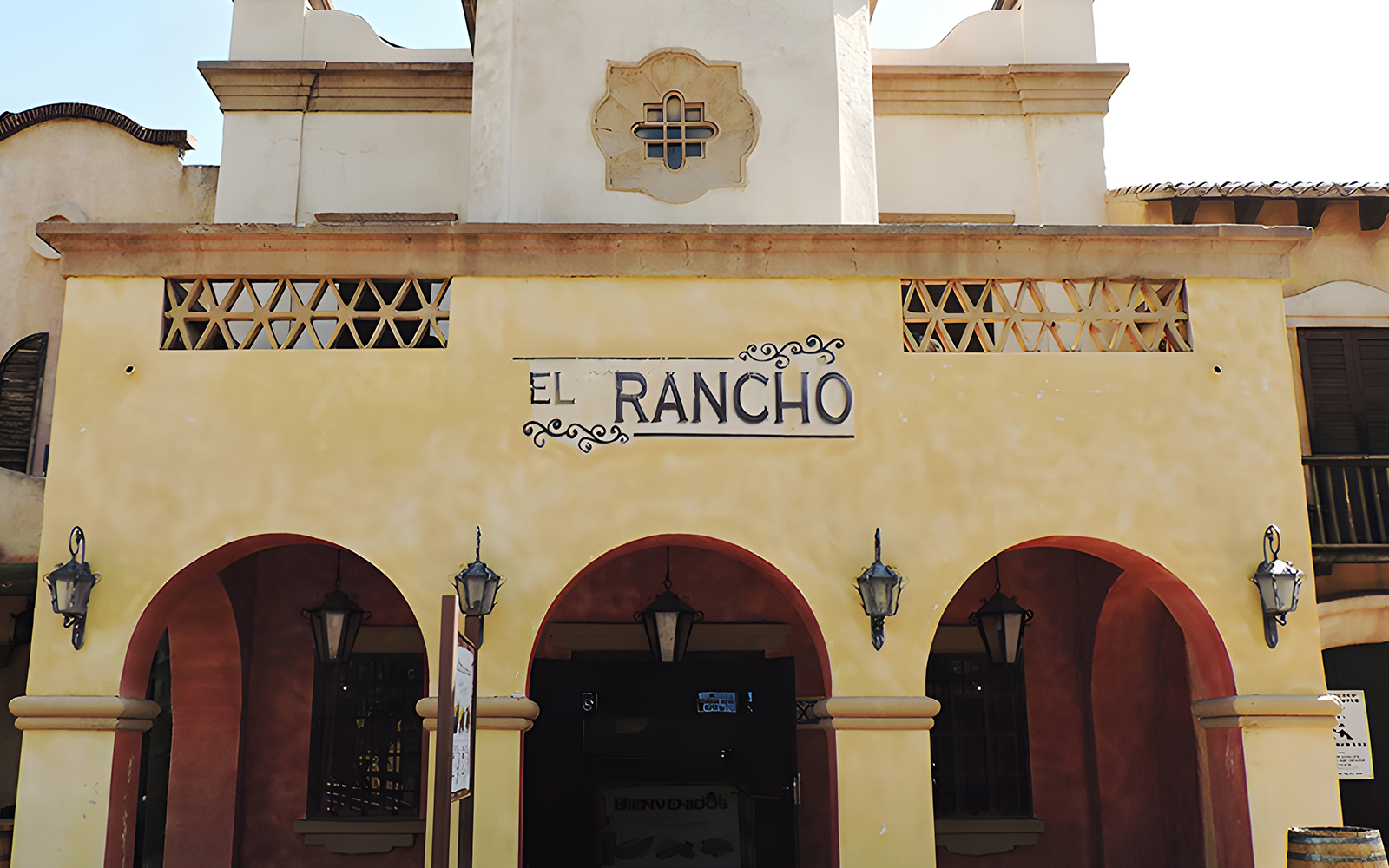 El Rancho restaurant entrance at Parque Warner Madrid.