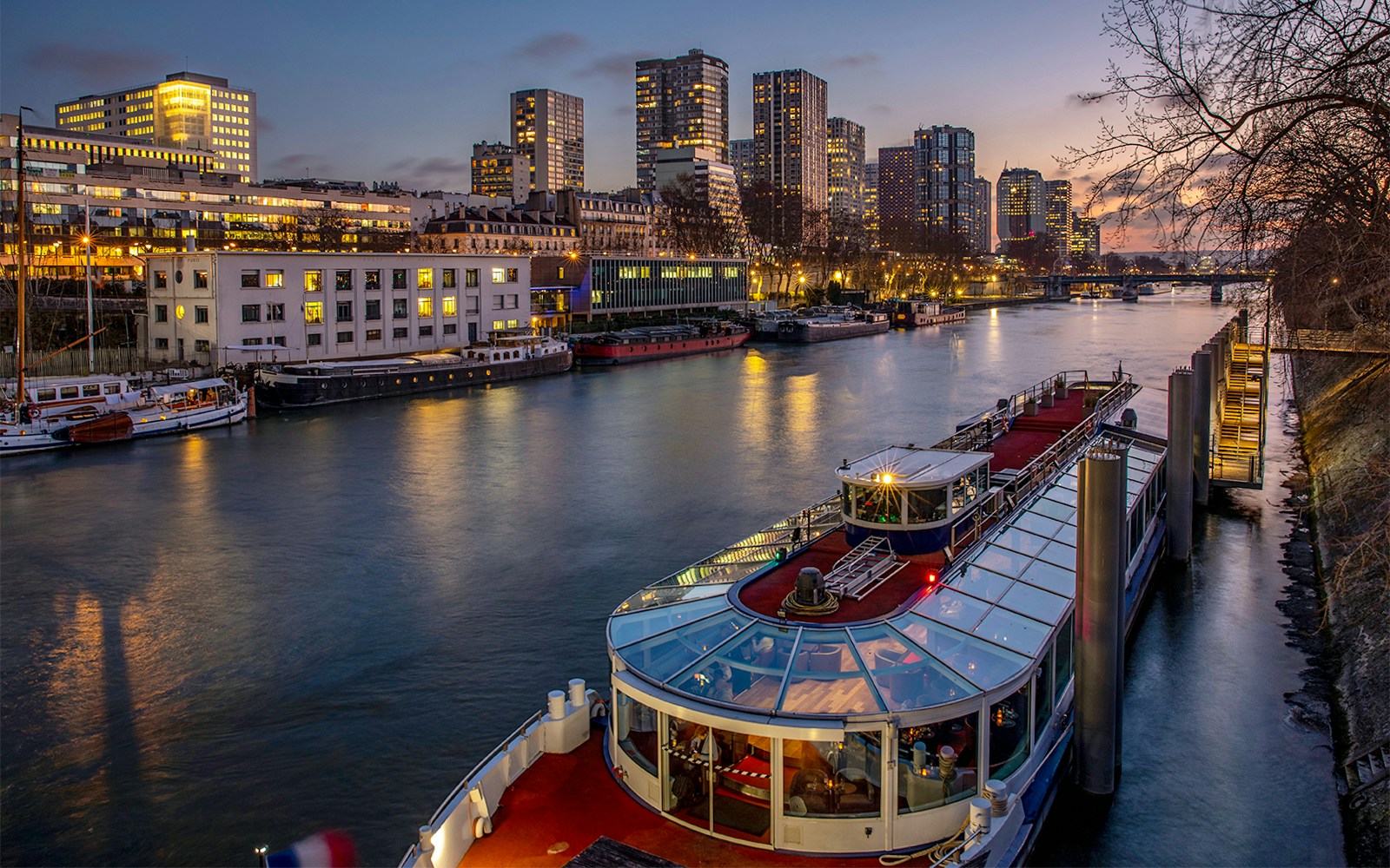 Paris river cruise