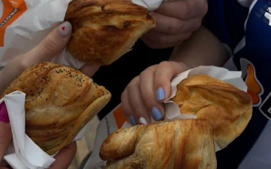 Tirana Street Food and Landmarks Guided Walking Tour – 6 Dishes, 1 Sweet, Dhalle, and Water
