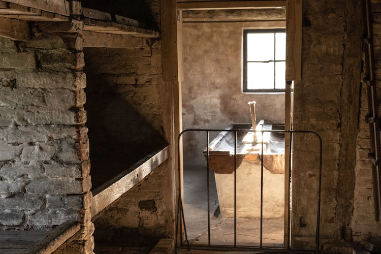 Prison cell inside Auschwitz Block 11