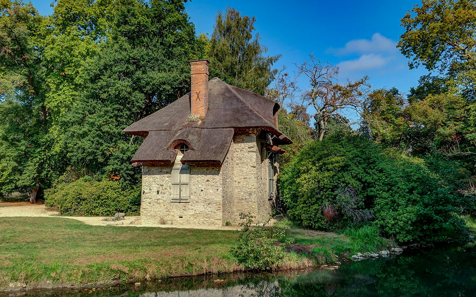English Garden and Sea Shell Cottage in the Castle of Rambouillet