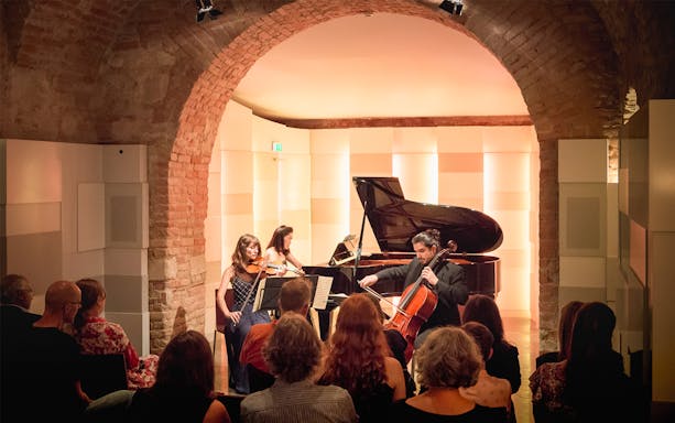 Wiener Ensemble performing at Mozarthaus concert hall in Vienna.