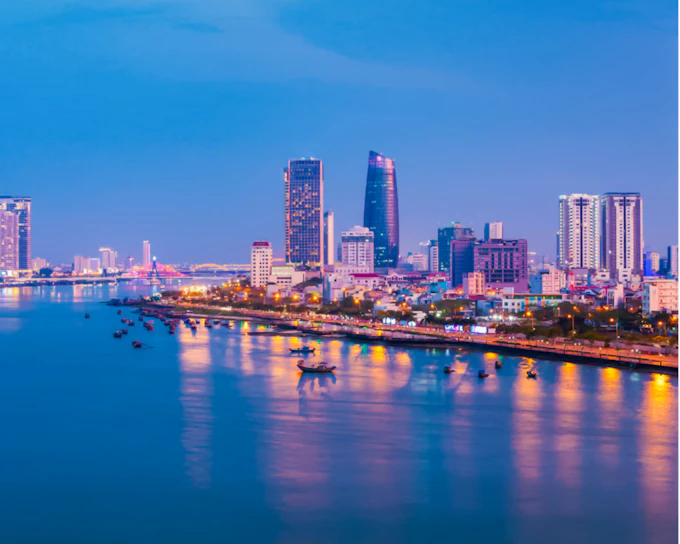 Da Nang Night Walking Tour with Local Dessert (Product 56092)
