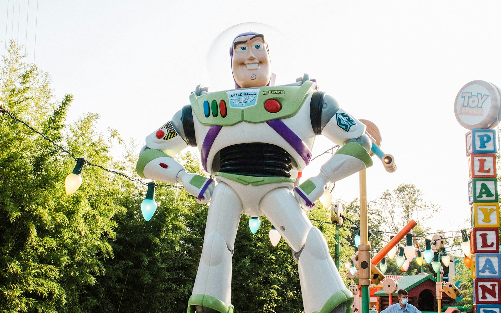 Desfile de personajes de Disney en Disneyland París