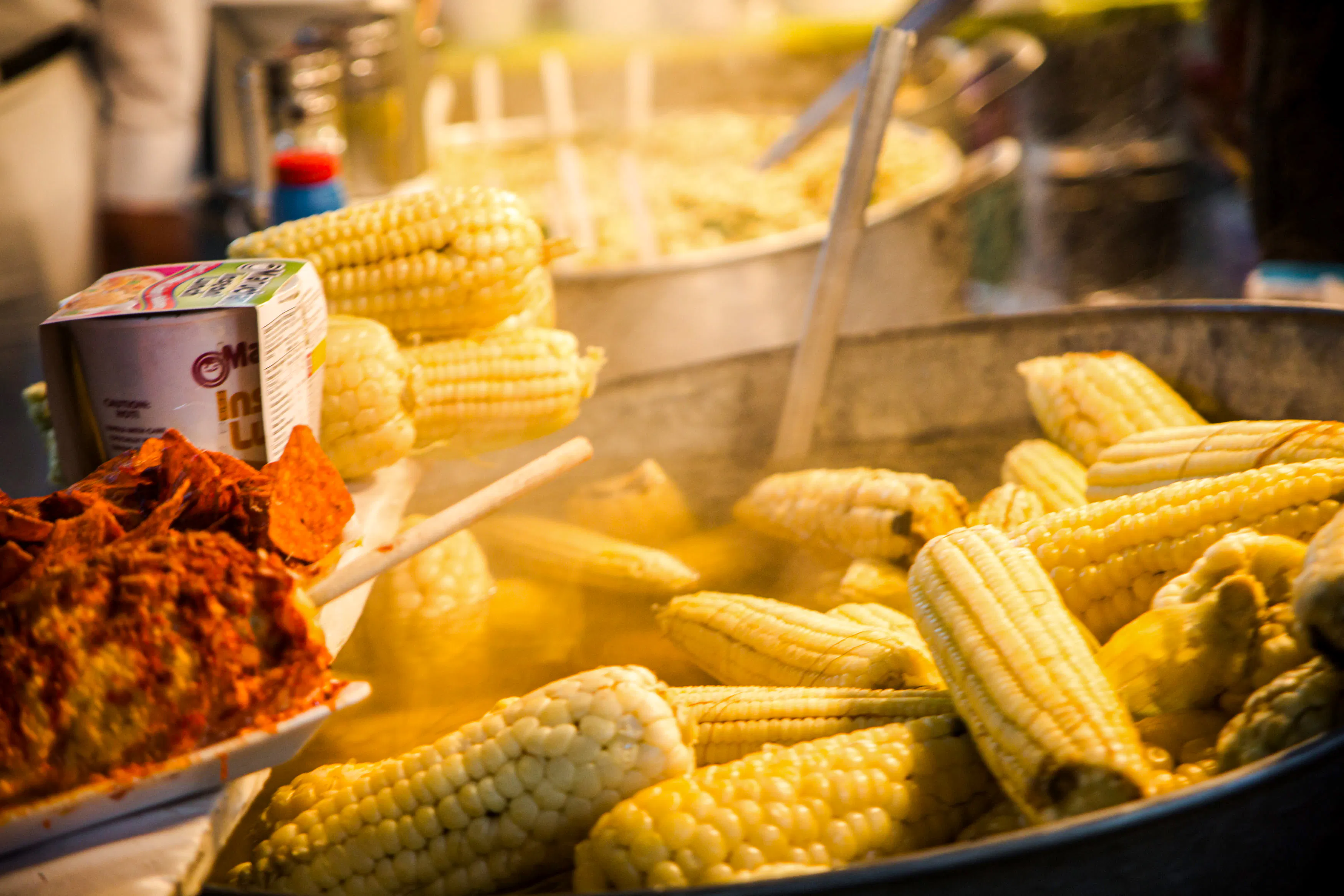 tour gastronómico en grupo pequeño por el mercado de jamaica de ciudad de méxico con taller para aprender a hacer salsa-1