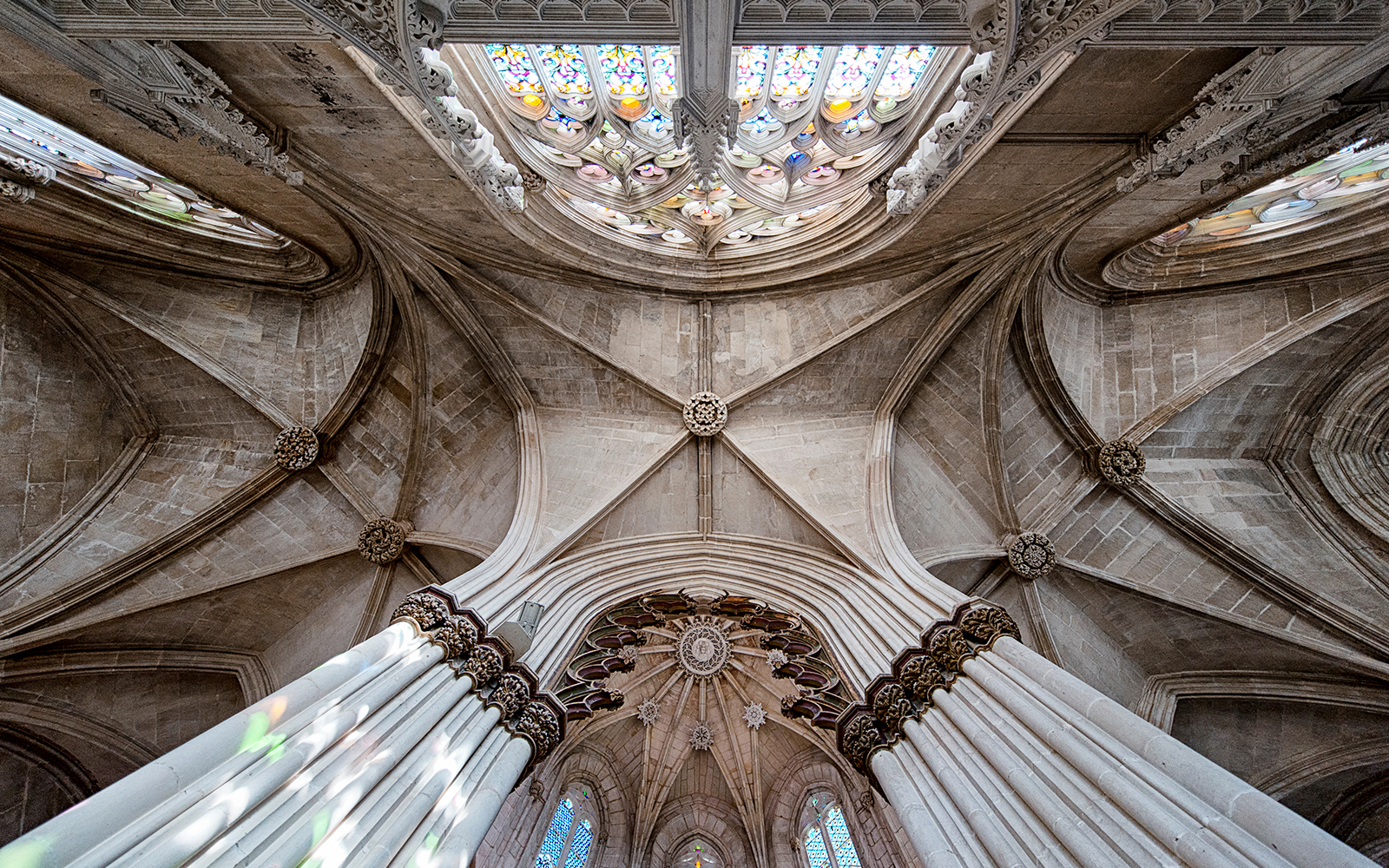 Ceiling in Batalha monastery