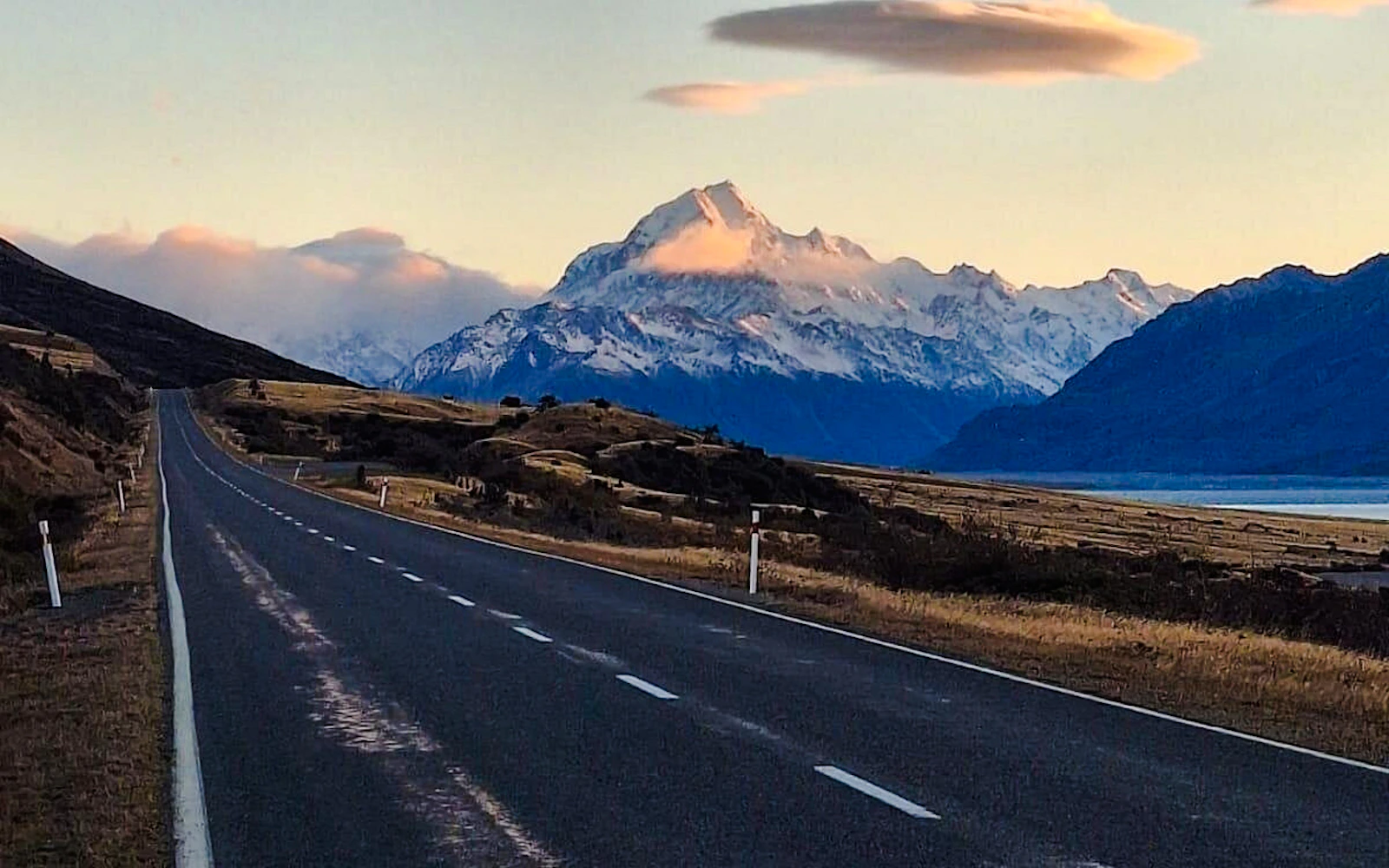 From Christchurch: Mt Cook and Lake Tekapo Day Trip with City Centre Pickup Image 5