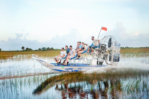 Miami: Passeio de aerobarco no Sawgrass Recreation Park com exposição de répteis e transporte opcional