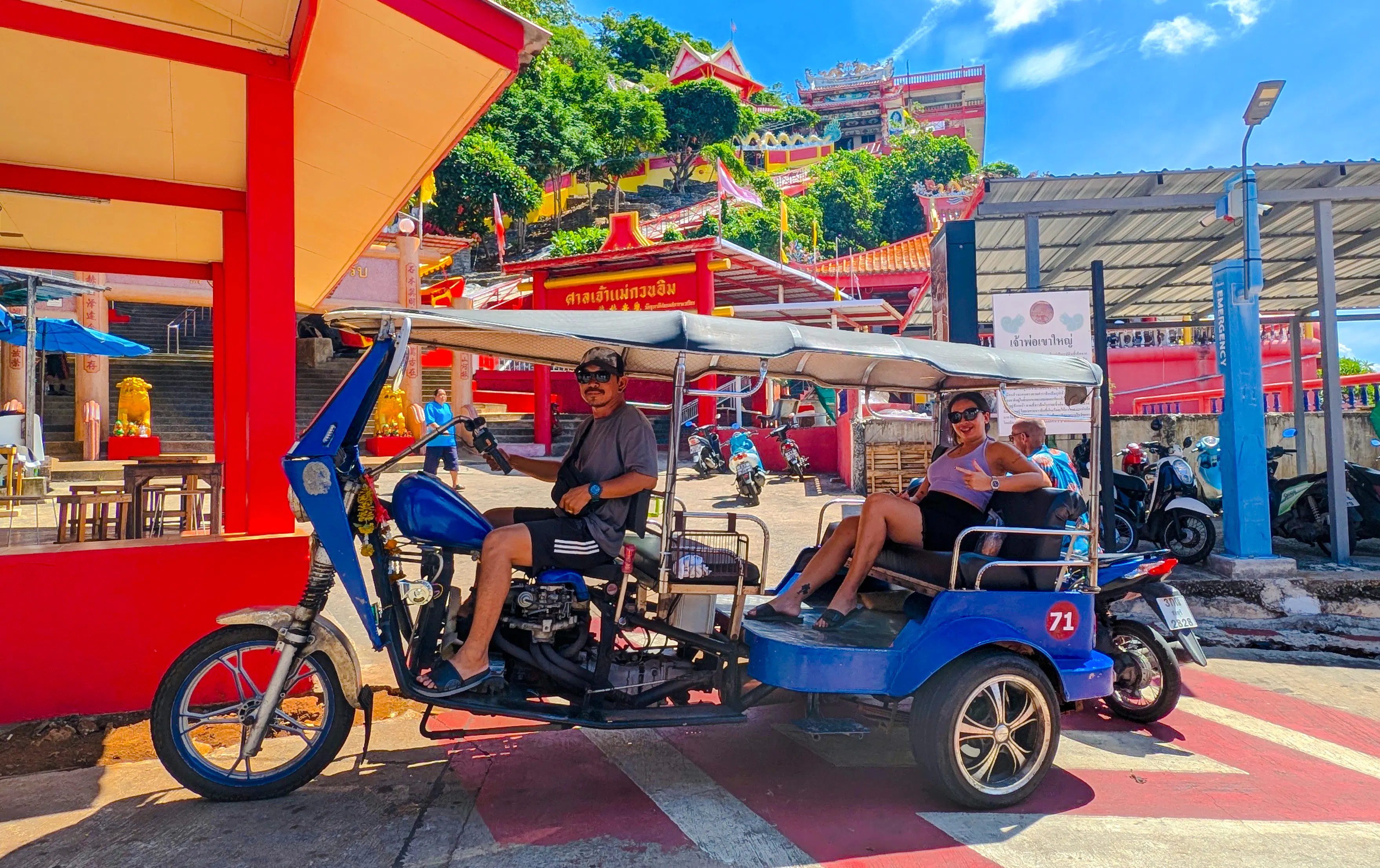 von bangkok oder pattaya aus: tagesausflug zur insel koh sichang mit hoteltransfers und privater tuk-tuk-tour-15