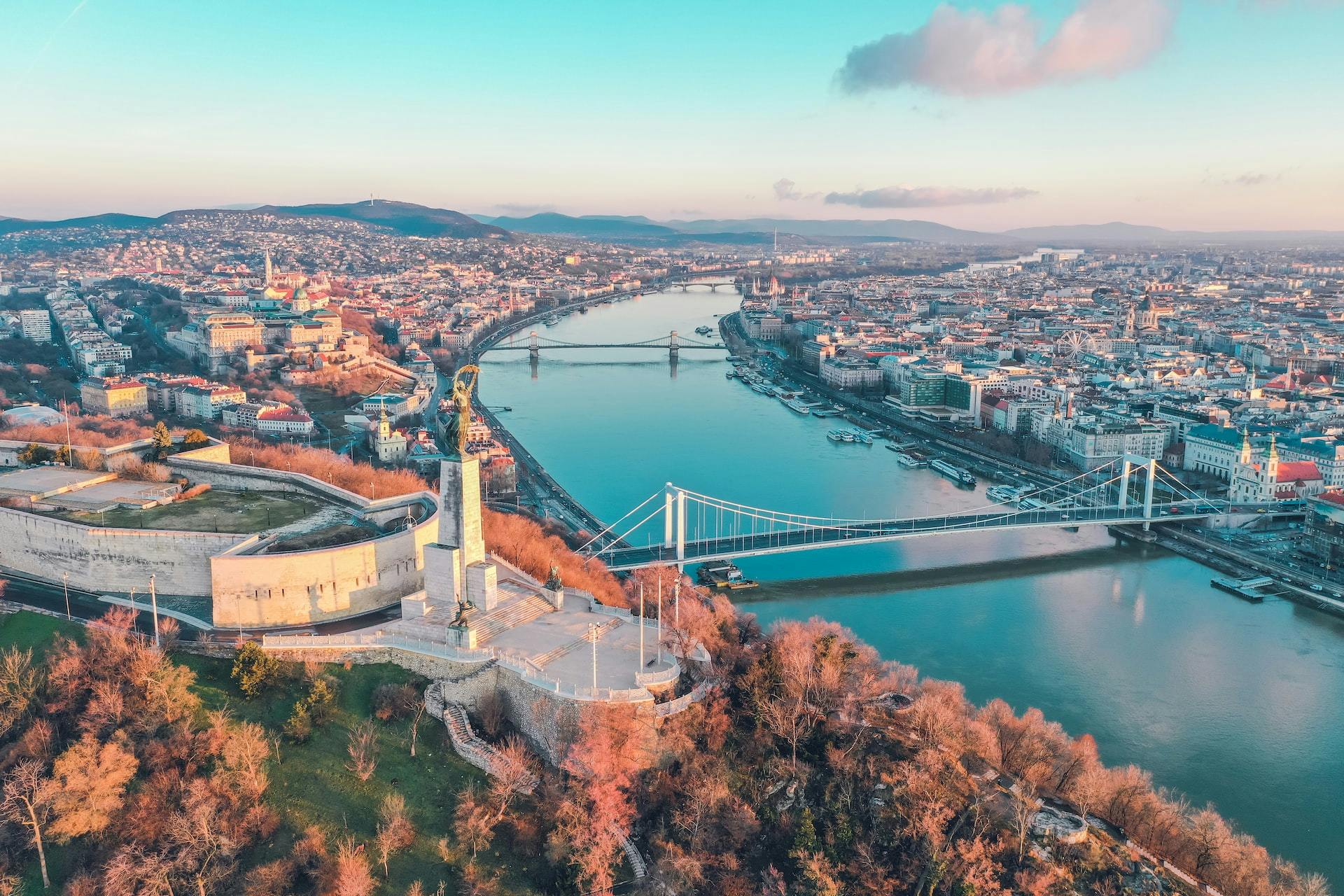 budapest in april - weather