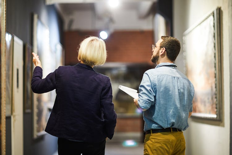 visitor at picasso museum