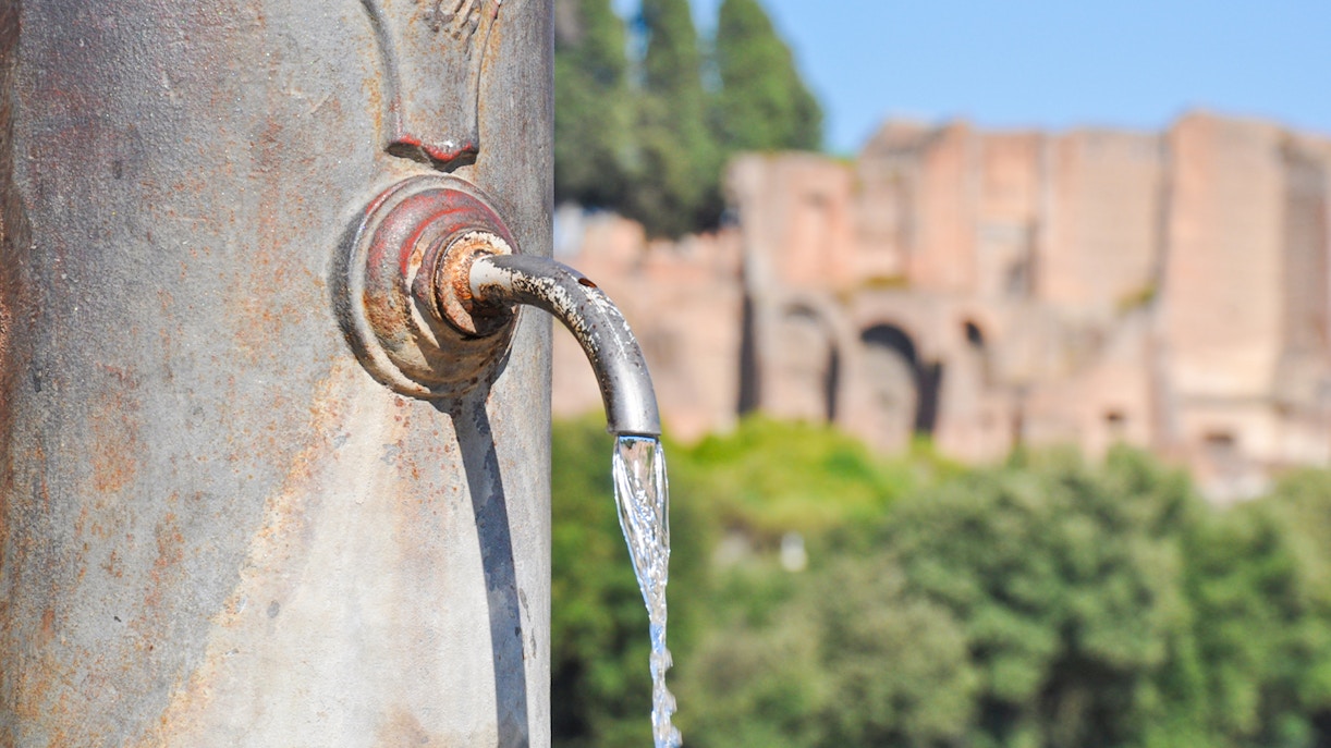 Drinking fountain in Roman forum