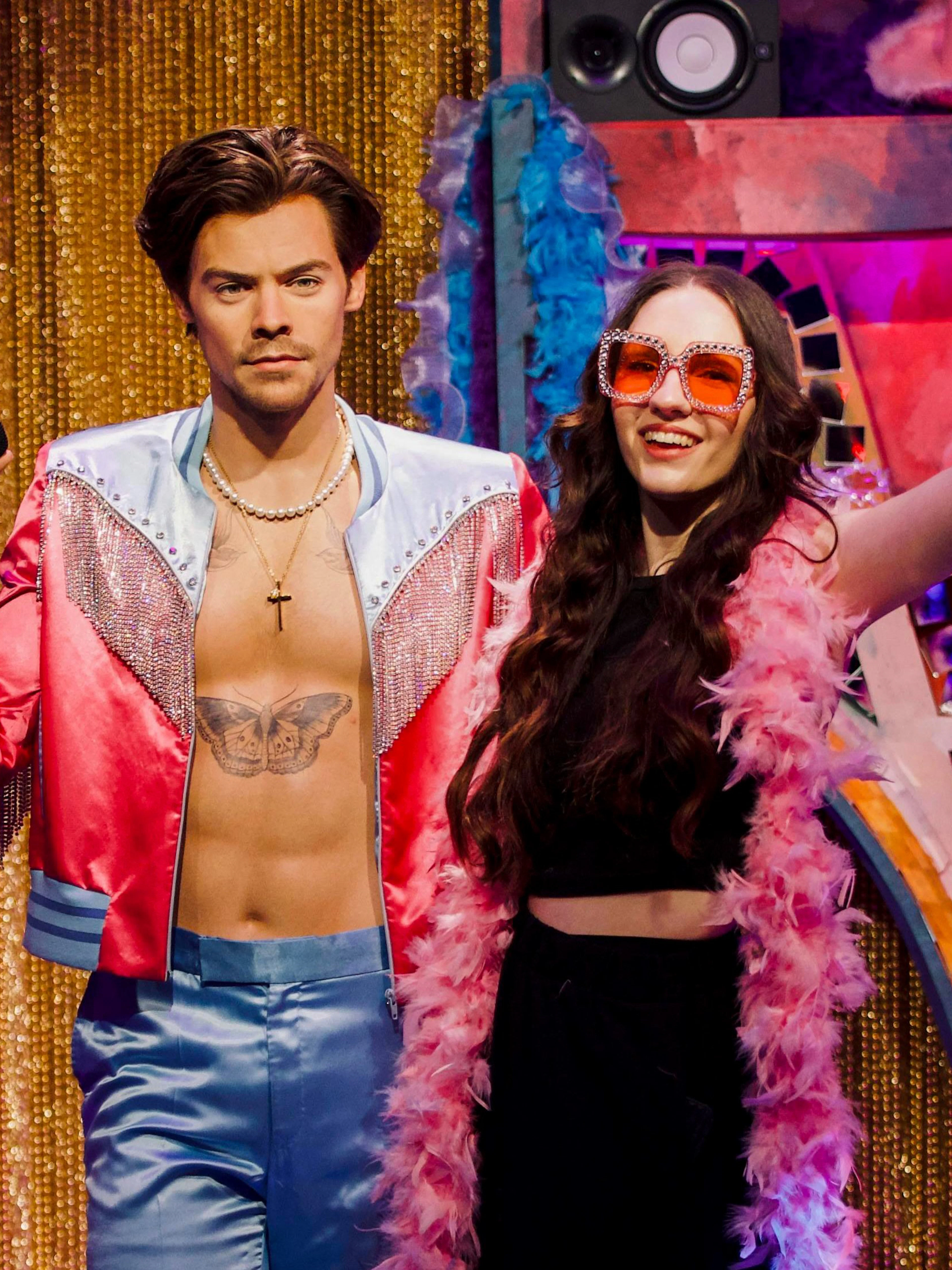 madame tussauds budapest entry tickets with pop&roll access-1