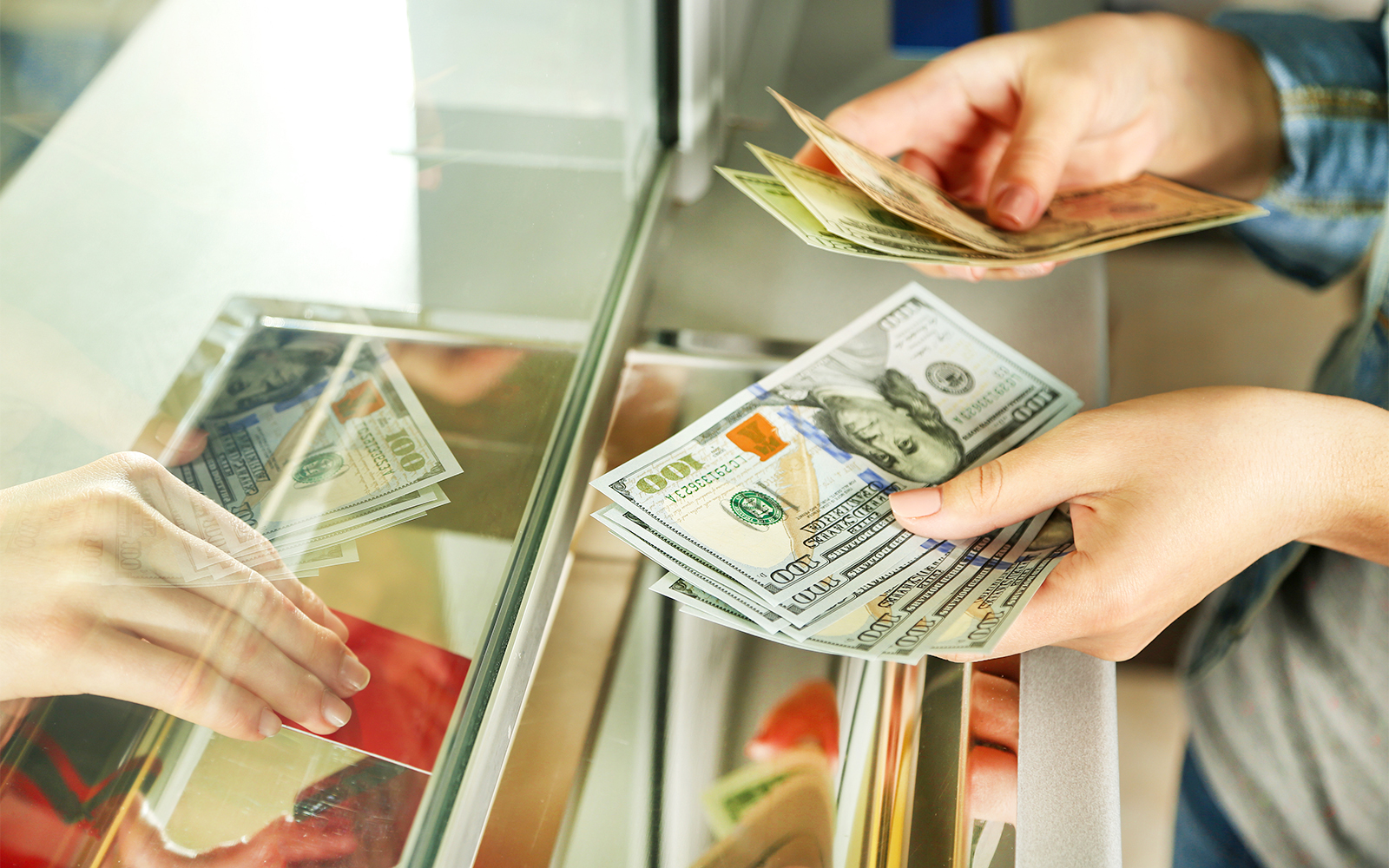 Resorts World Sentosa - Currency Exchange