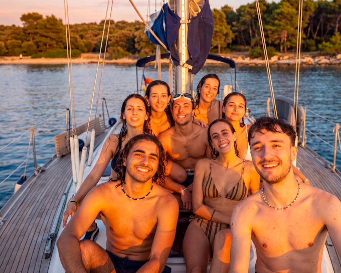 From Pula: Brijuni Islands & Dolphin Sailing Small-Group Sunset Cruise with Drinks