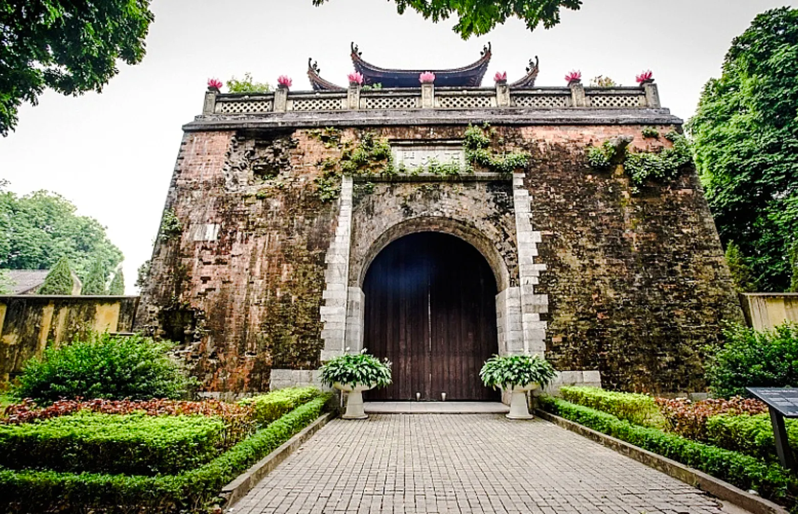 thang long imperial citadel half-day private tour with hotel transfers-7