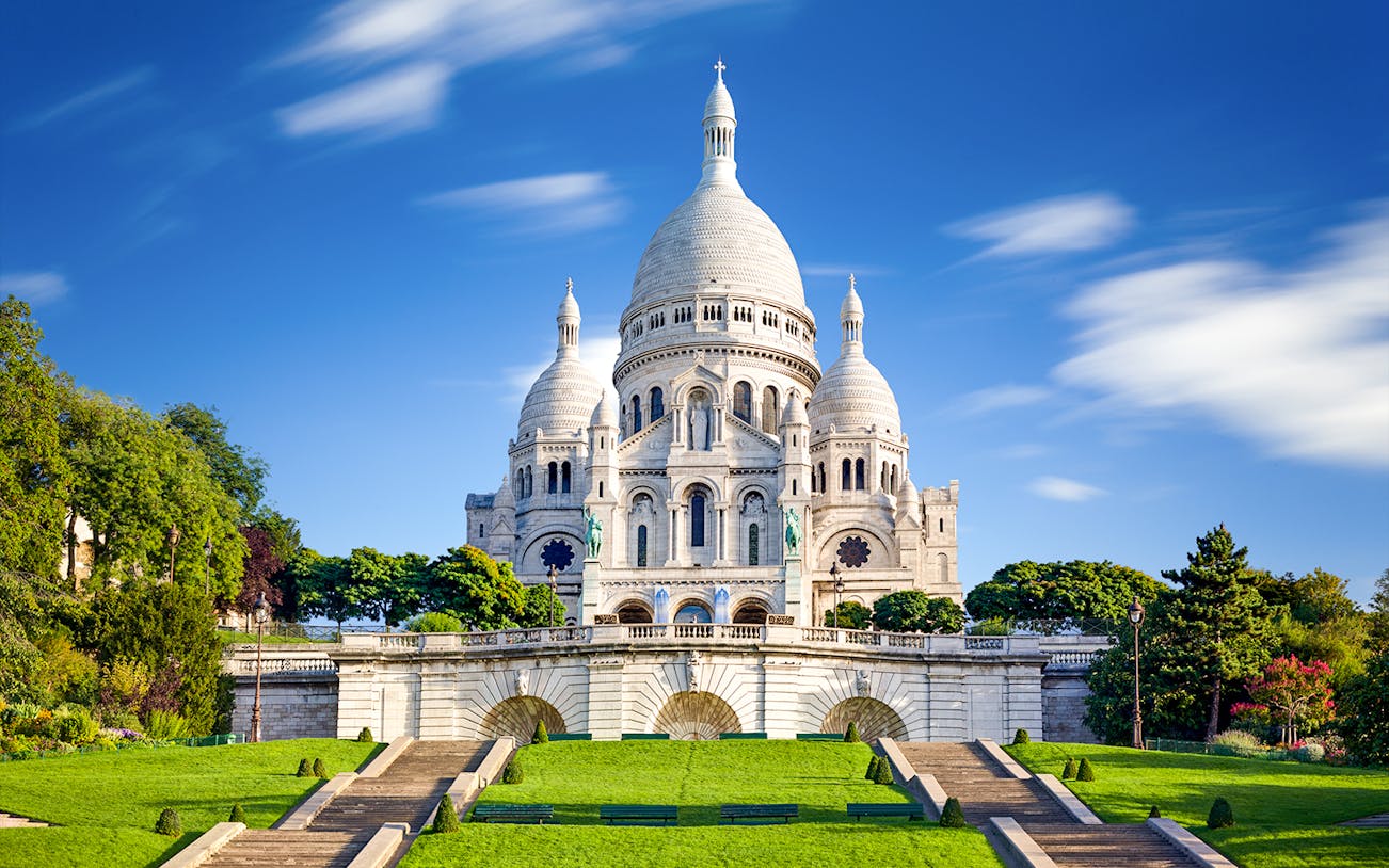 Montmartre's Sacré Coeur Basilica with gardens, Paris guided tour.
